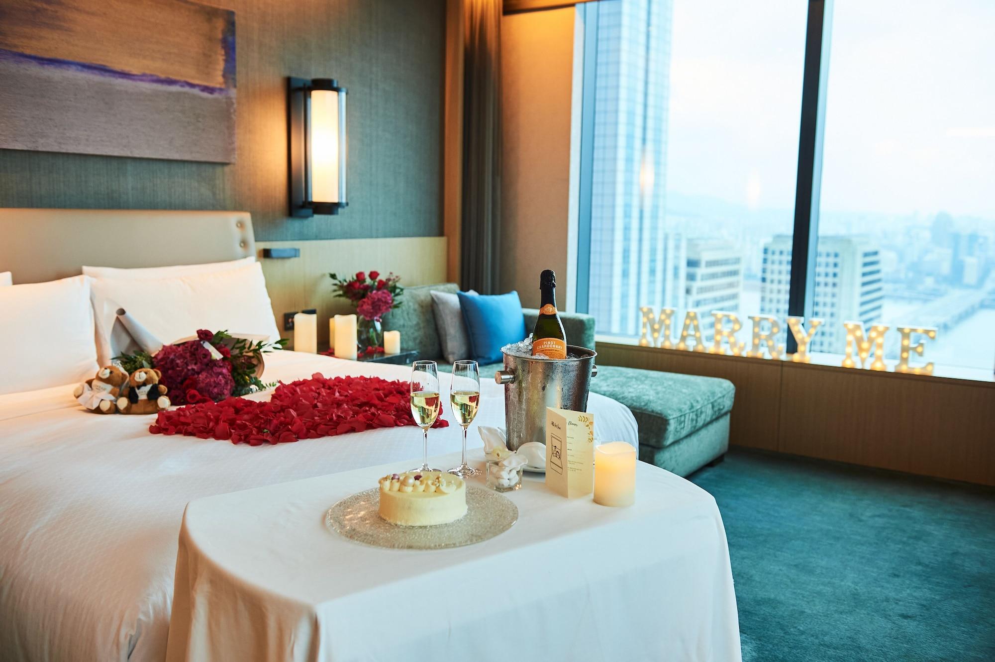 Conrad 5*