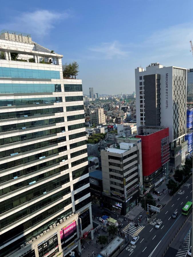 Hongdae Residence-2 1min From Hongik Uni Station Exit #1 *