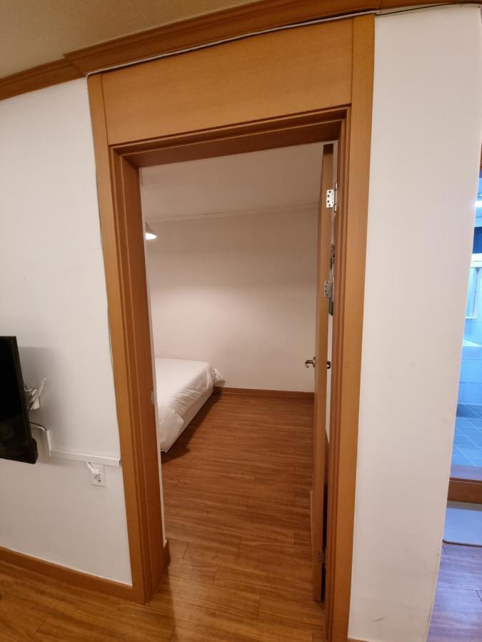 Complace H * Seoul