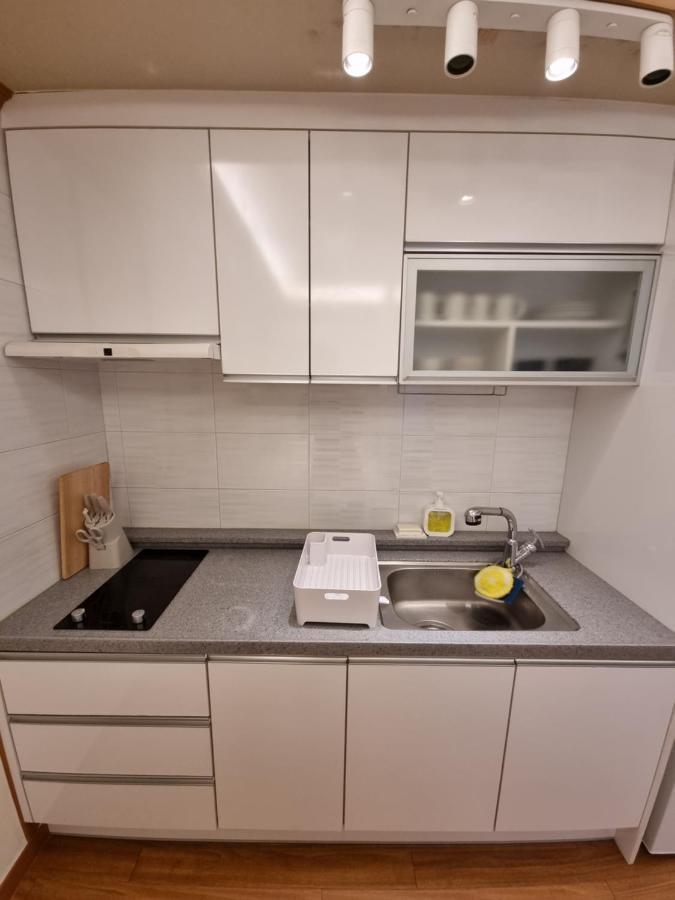Complace H