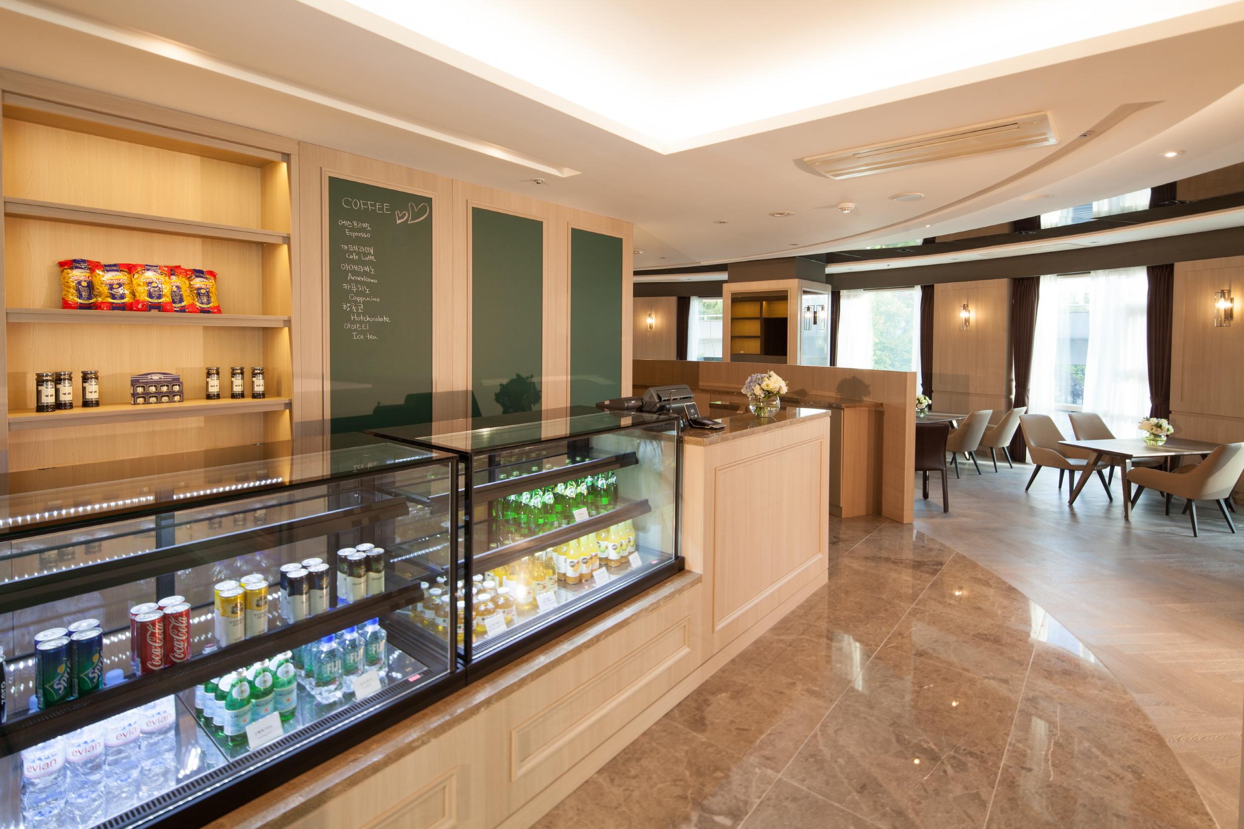 Fraser Place Hotel 4*