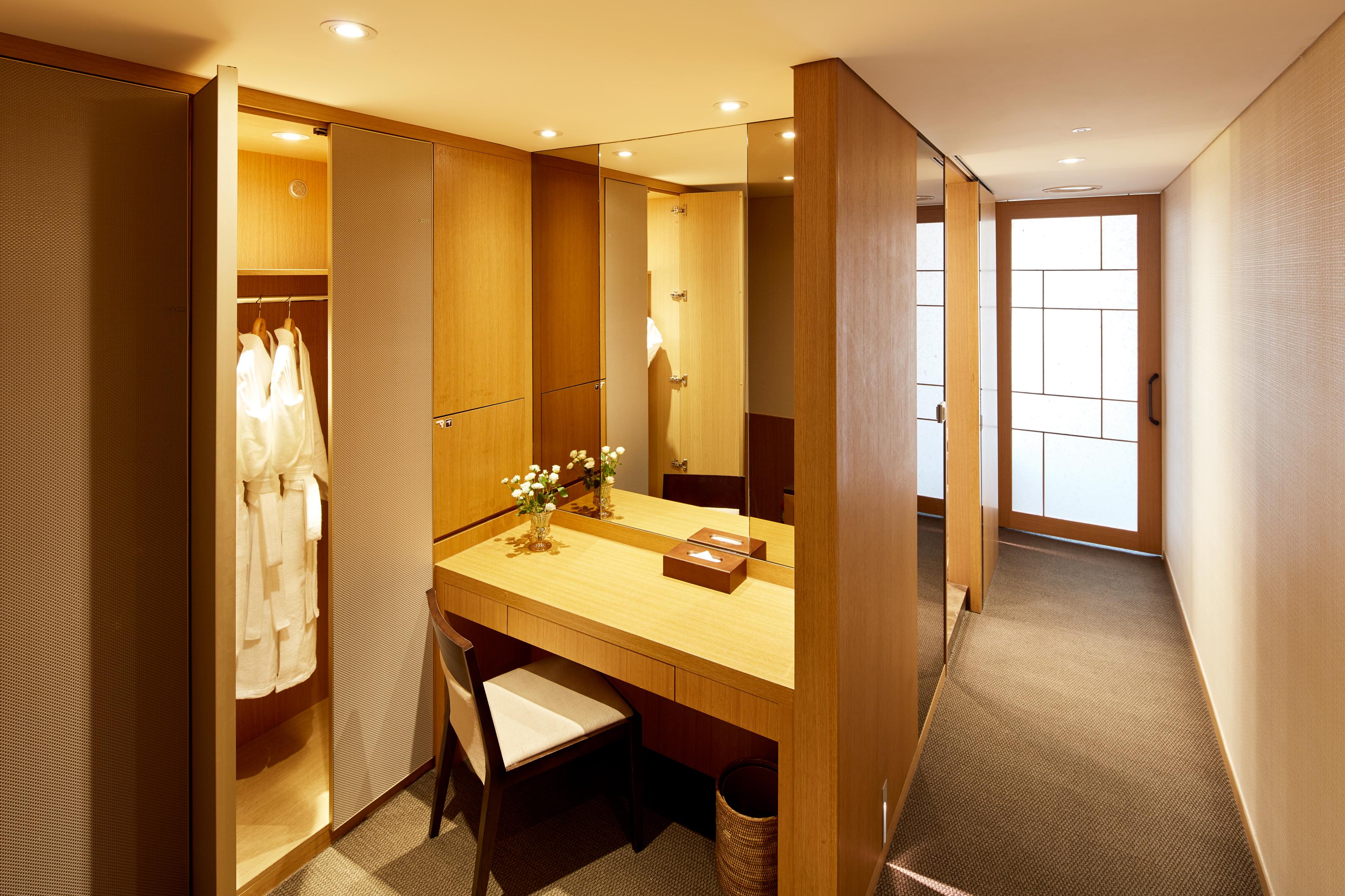 Pj Myeongdong 4*