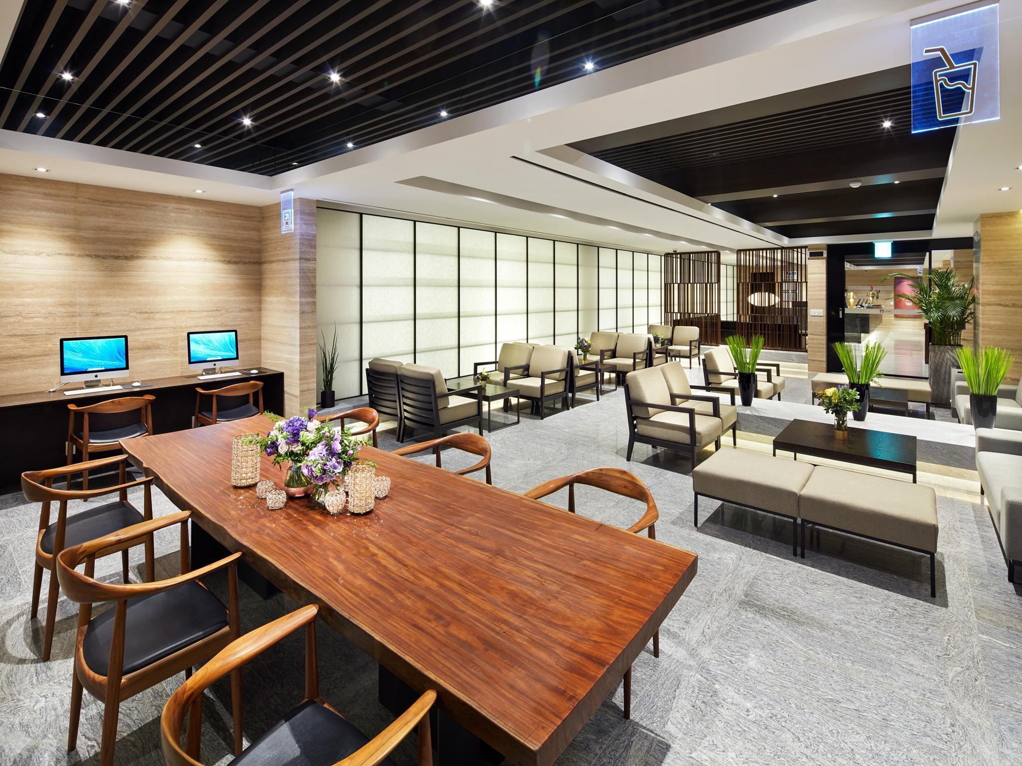Hotel Pj Myeongdong 4*
