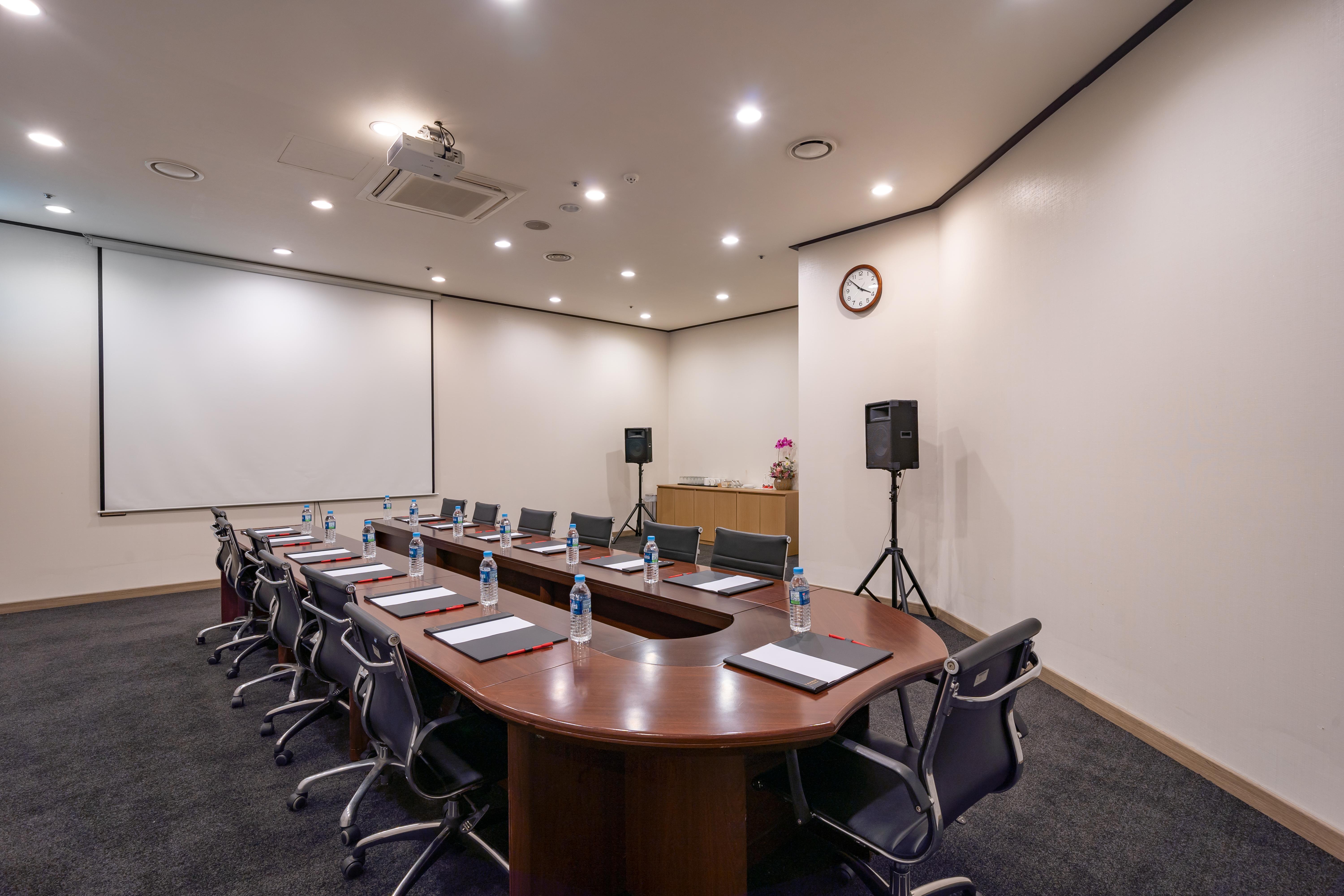 Hotel Ramada By Wyndham Dongdaemun 3*