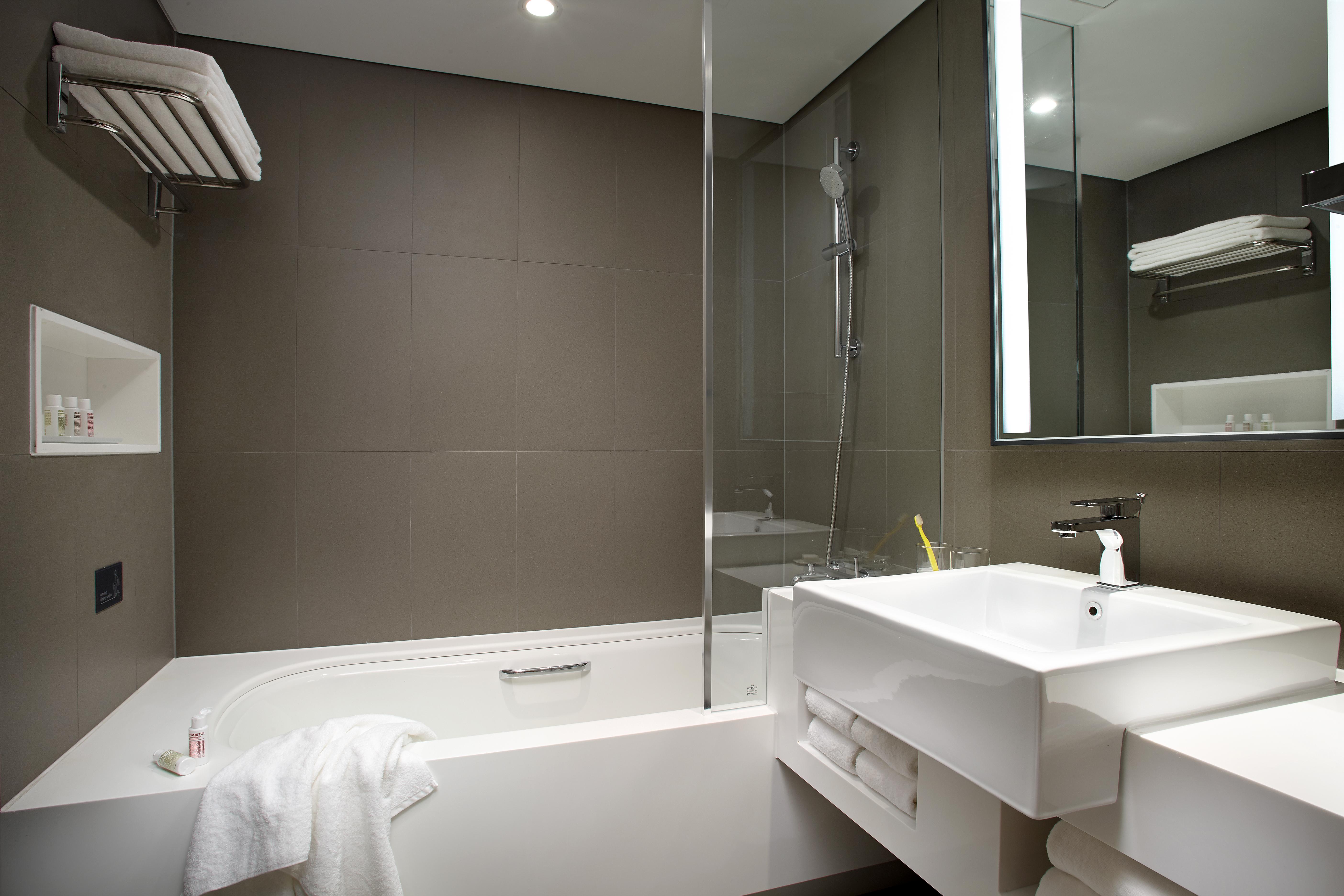 Hotel L7 Myeongdong By Lotte