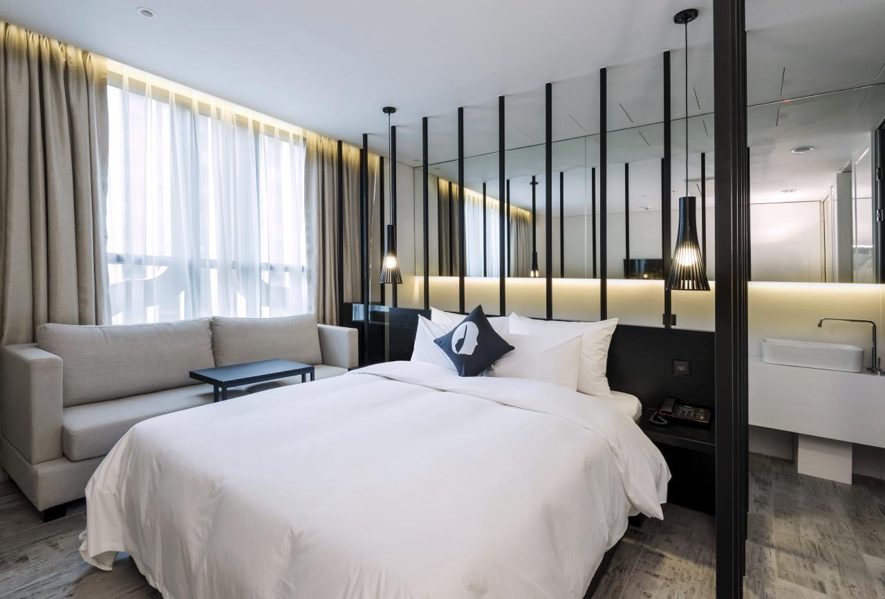 Hotel The Designers Lyj Gangnam Premier 3*