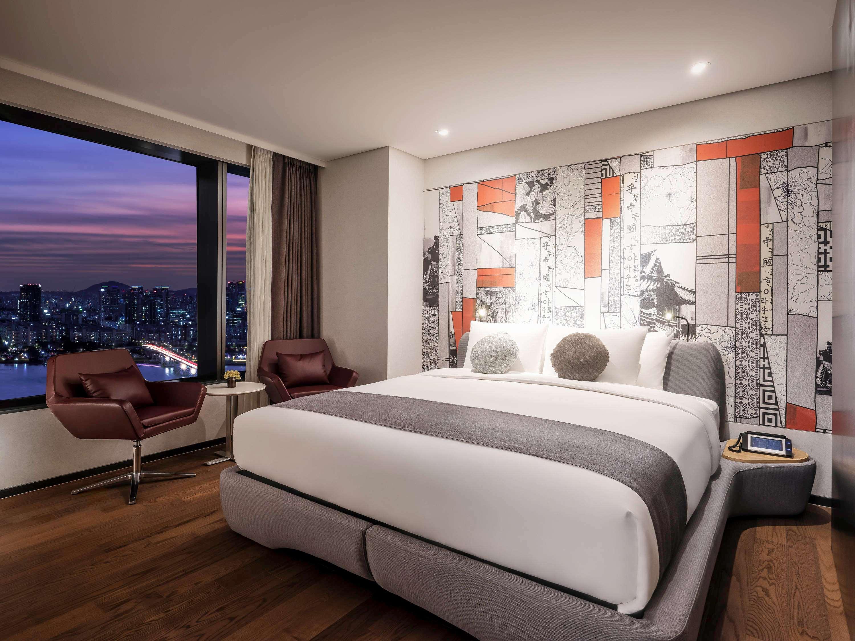 Novotel Ambassador Yongsan Hotel 5*
