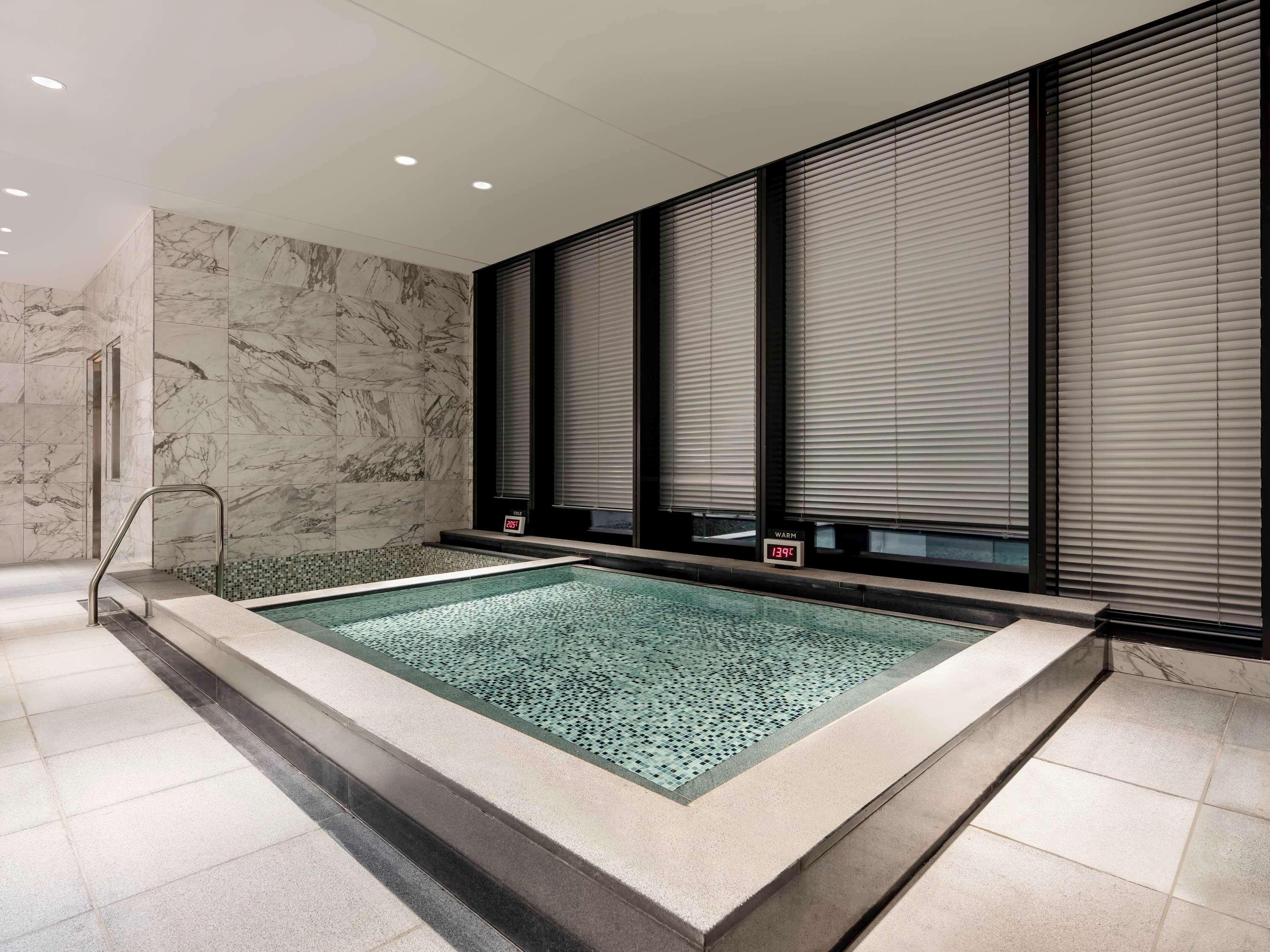 Hotel Novotel Ambassador Yongsan 5*