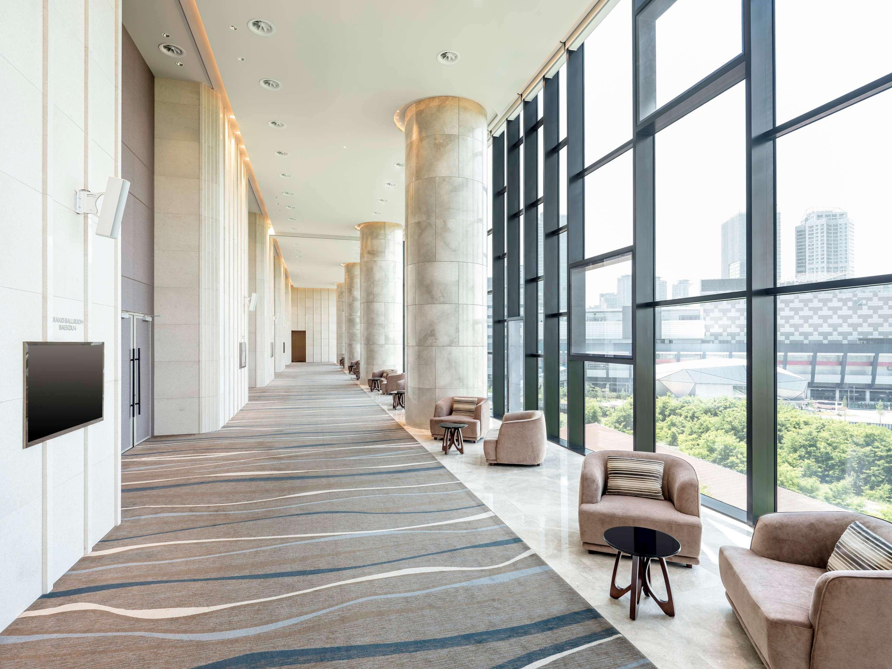 Hotel Novotel Ambassador Yongsan 5*