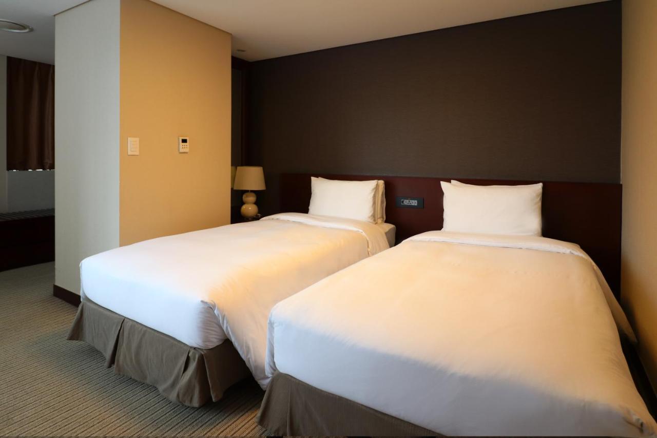 Pj Myeongdong Hotel Seoul