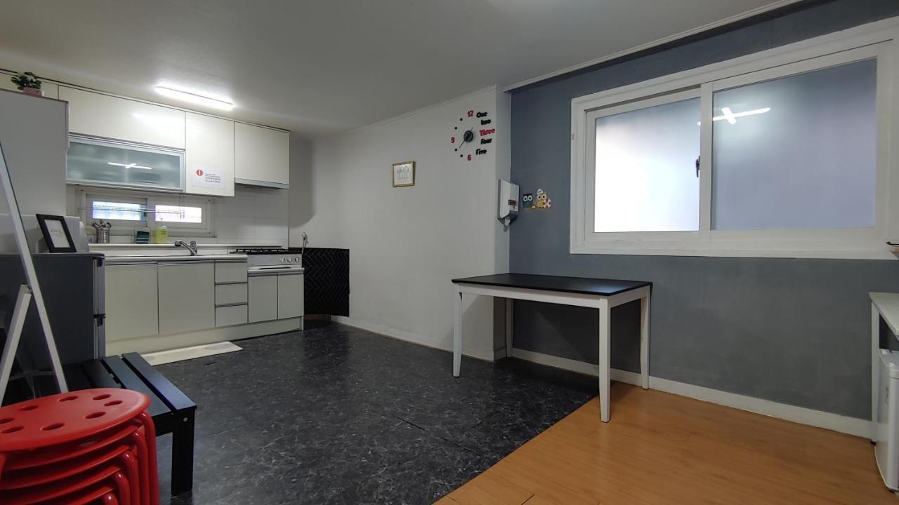 1012 House Namsan - Foreigner Only 2* Seoul