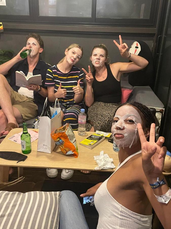 Hostel Zzzip In Hongdae