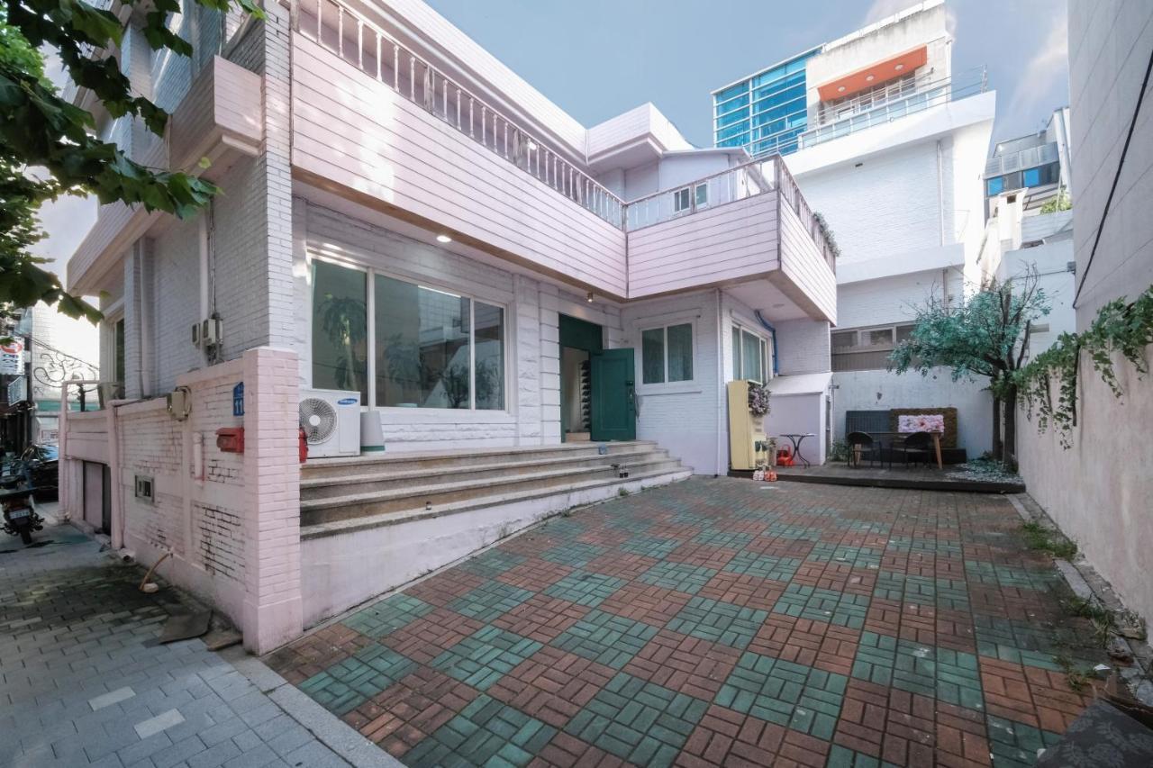 Pousada Pastel House