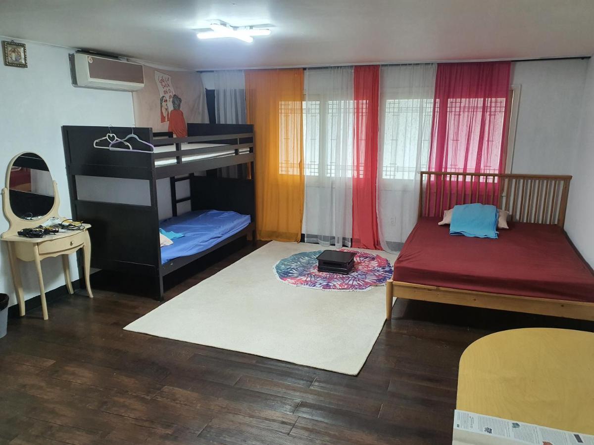 Hostel Hongdae Jin's Paradise *
