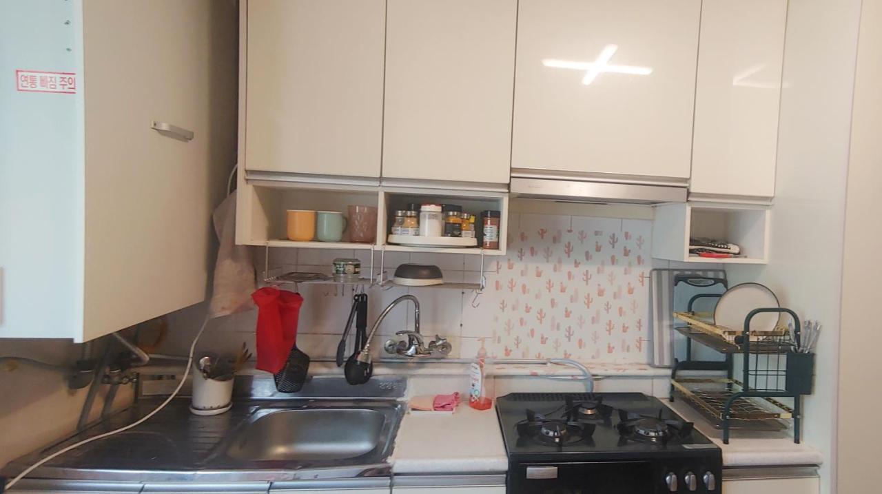 Private In Cozy Share House In * Seoul