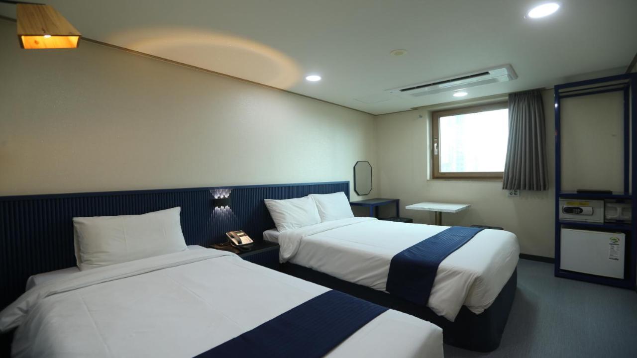 Golden Dongdaemun 3*