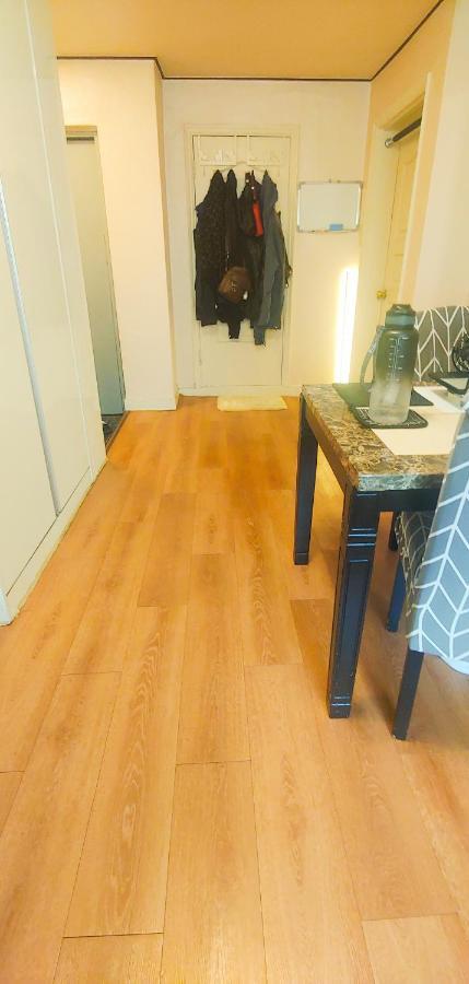 Private In Cozy Share House In Seoul