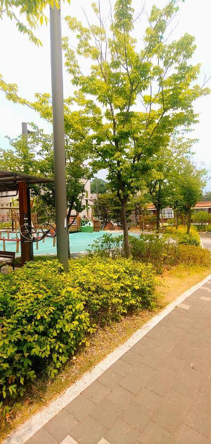 Homestay Private In Cozy Share House In *