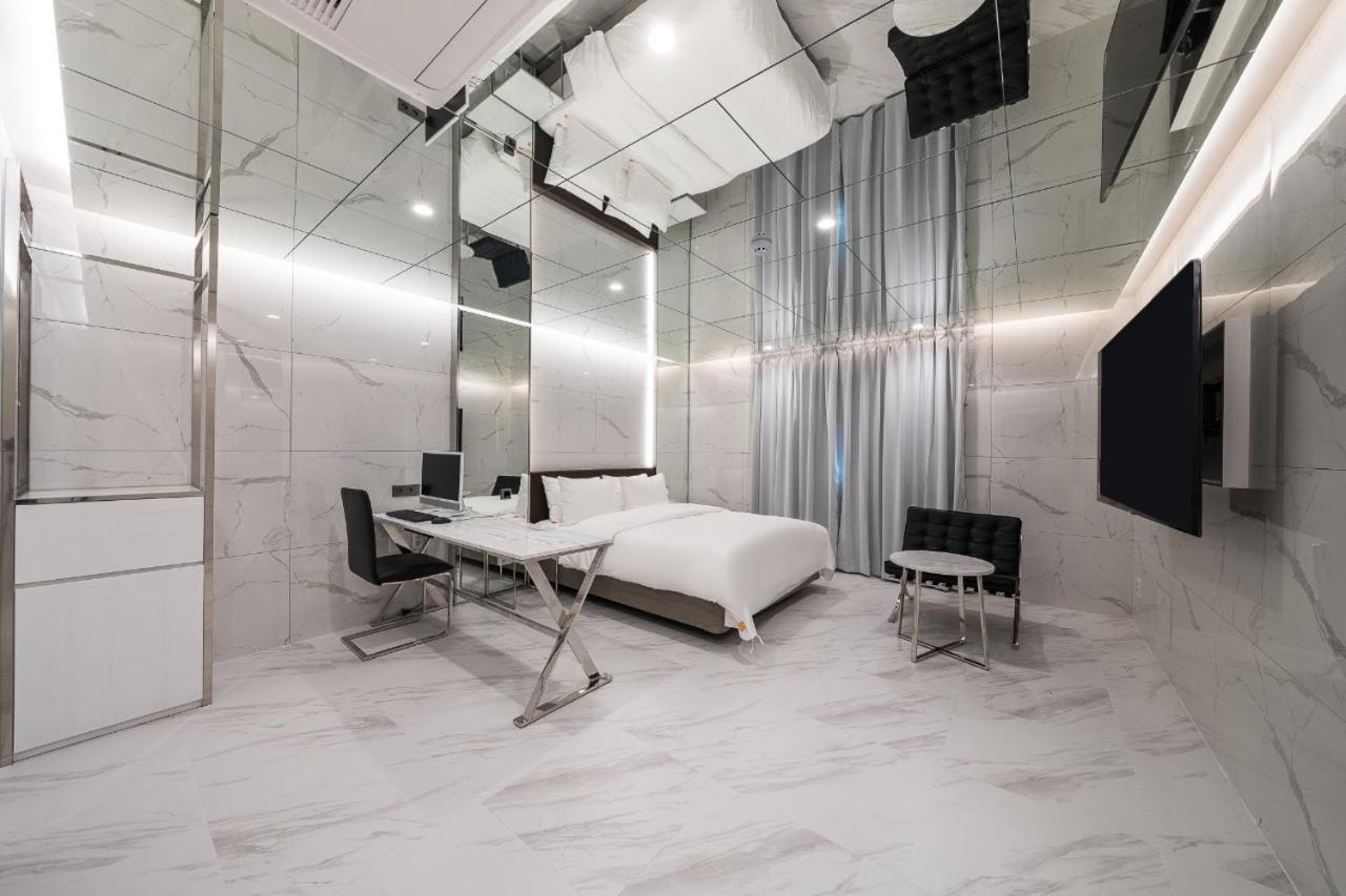 Hotel Amourex 3*