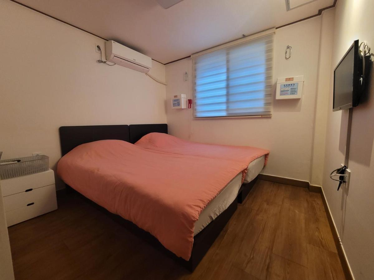 Hostel Olive Myeongdong *