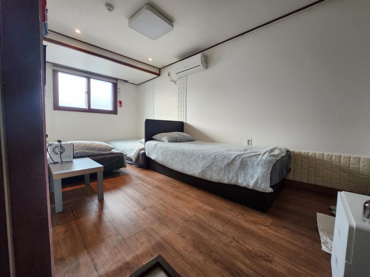 Hostel Olive Myeongdong *