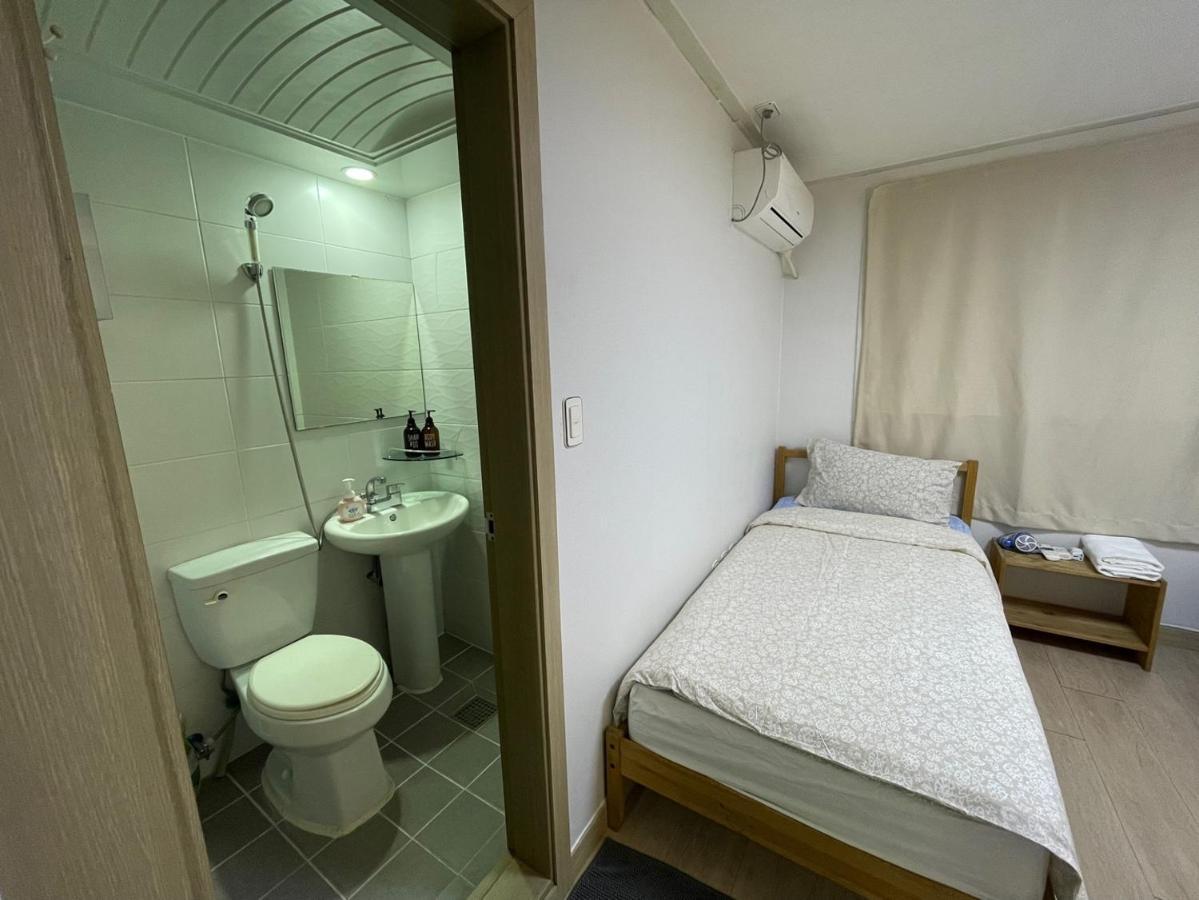 Hostel Twin Rabbit *