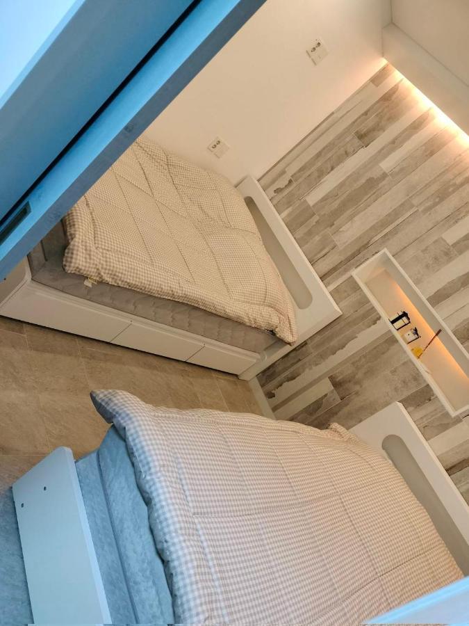 Apartment Hongdae Forest House