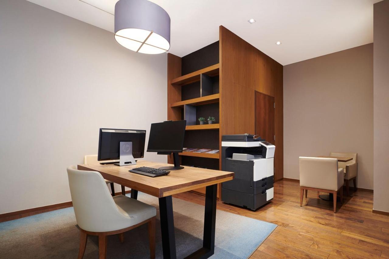 Courtyard By Marriott Times Square Hotel Seoul