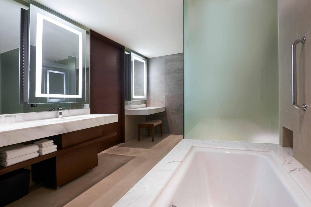 Hotel Courtyard By Marriott Namdaemun 4*