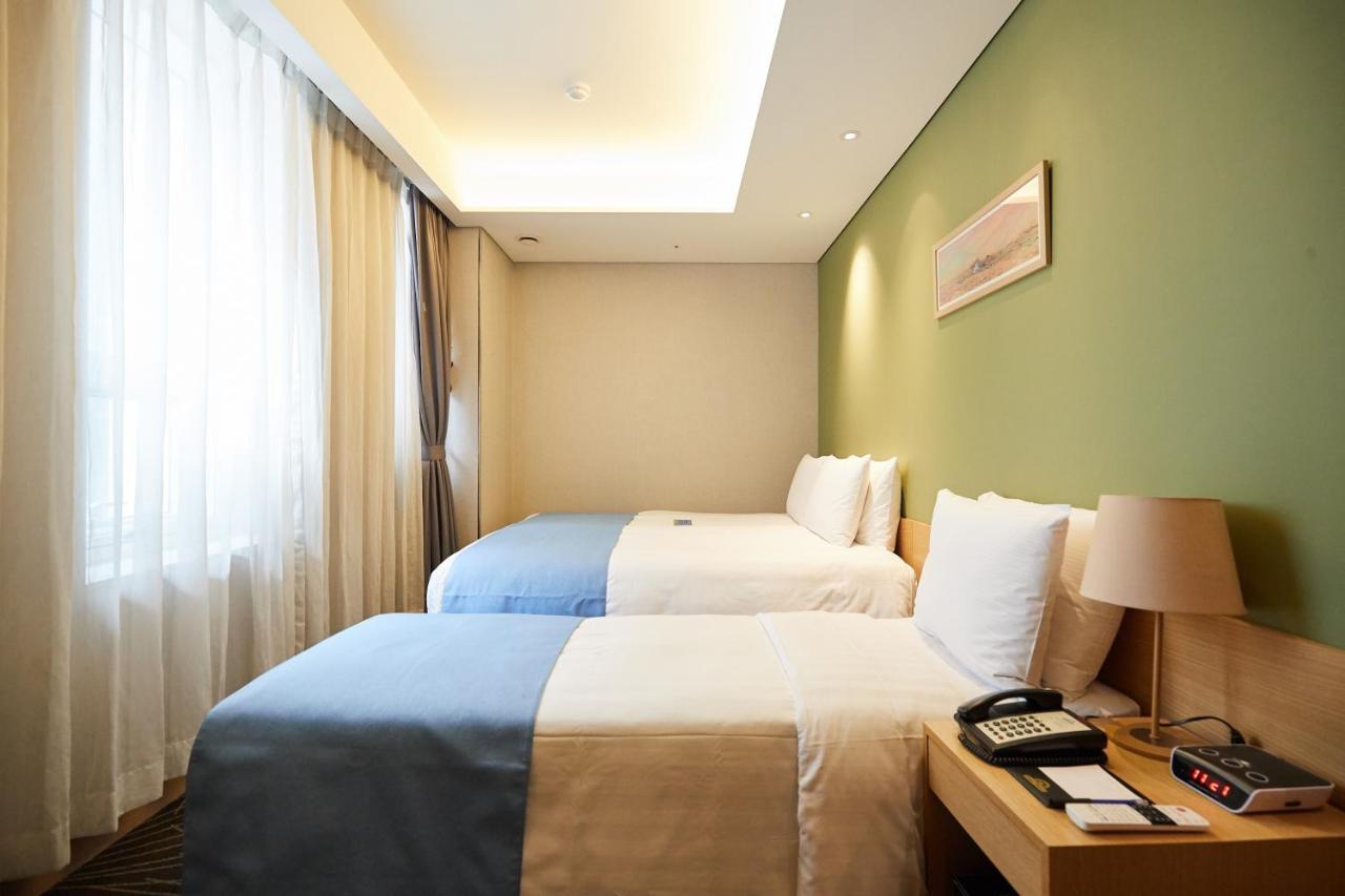 Hotel Days By Wyndham Myeongdong