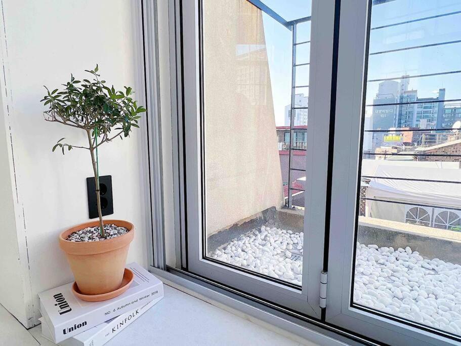Urban Gargen Mid Century Apartment Seoul