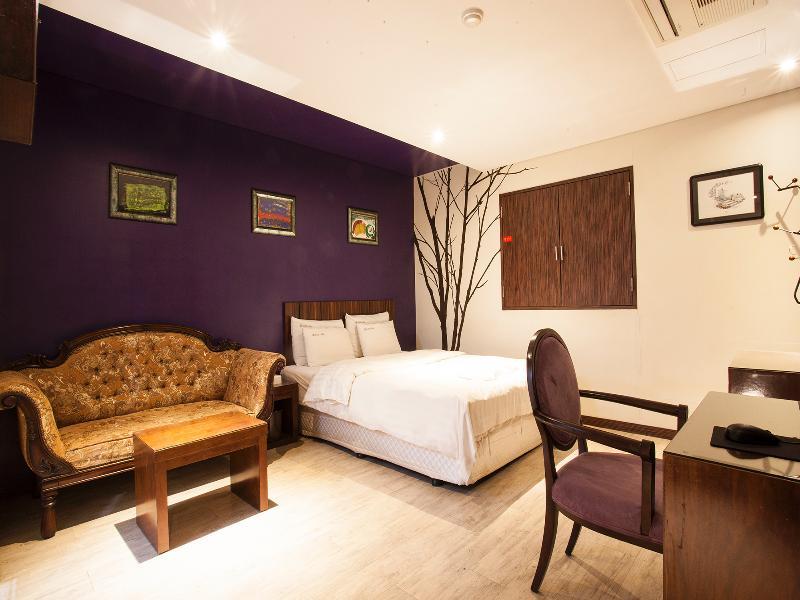 Hotel La Nuit 3*