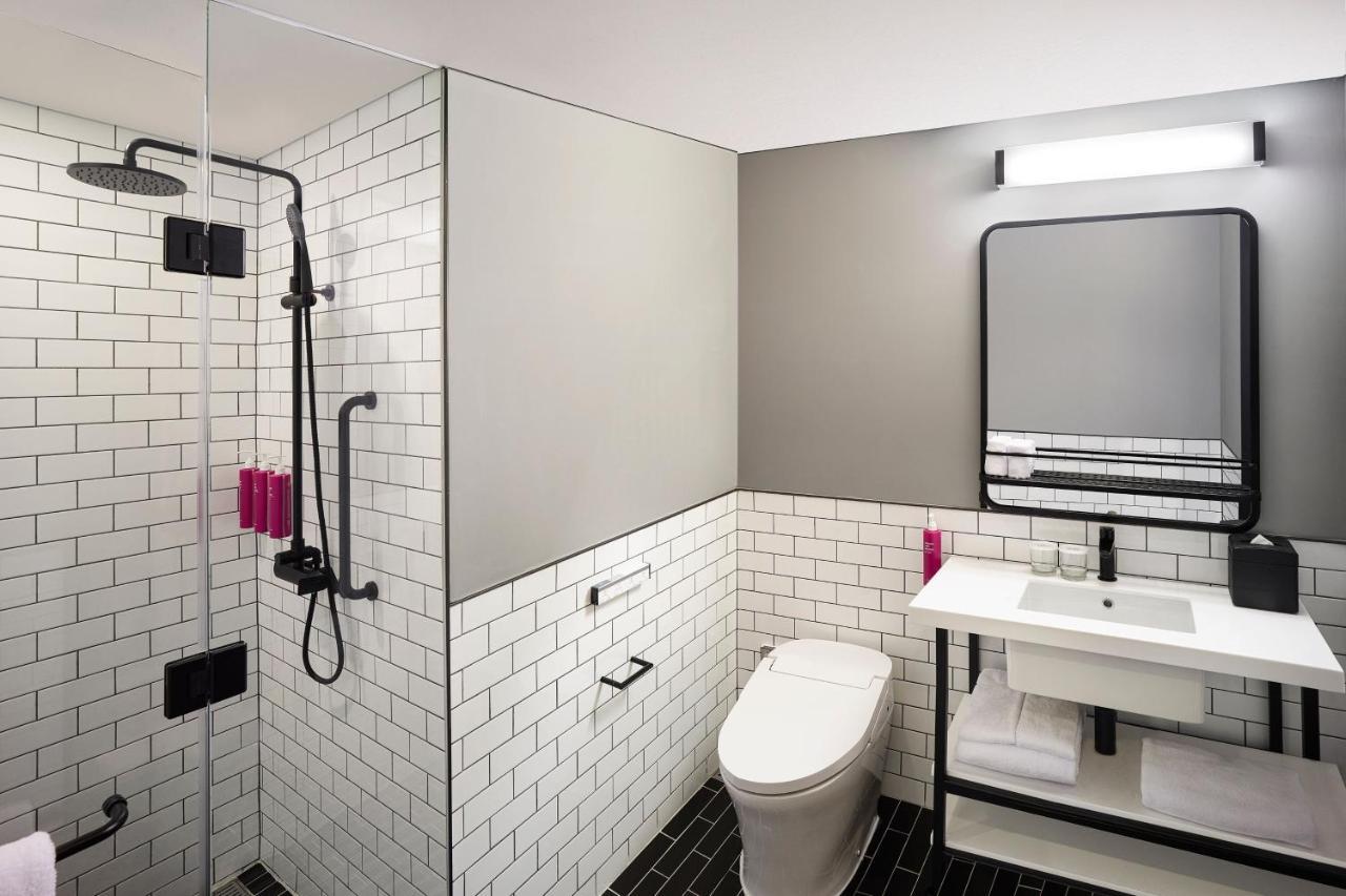 Moxy Myeongdong Hotel Seoul