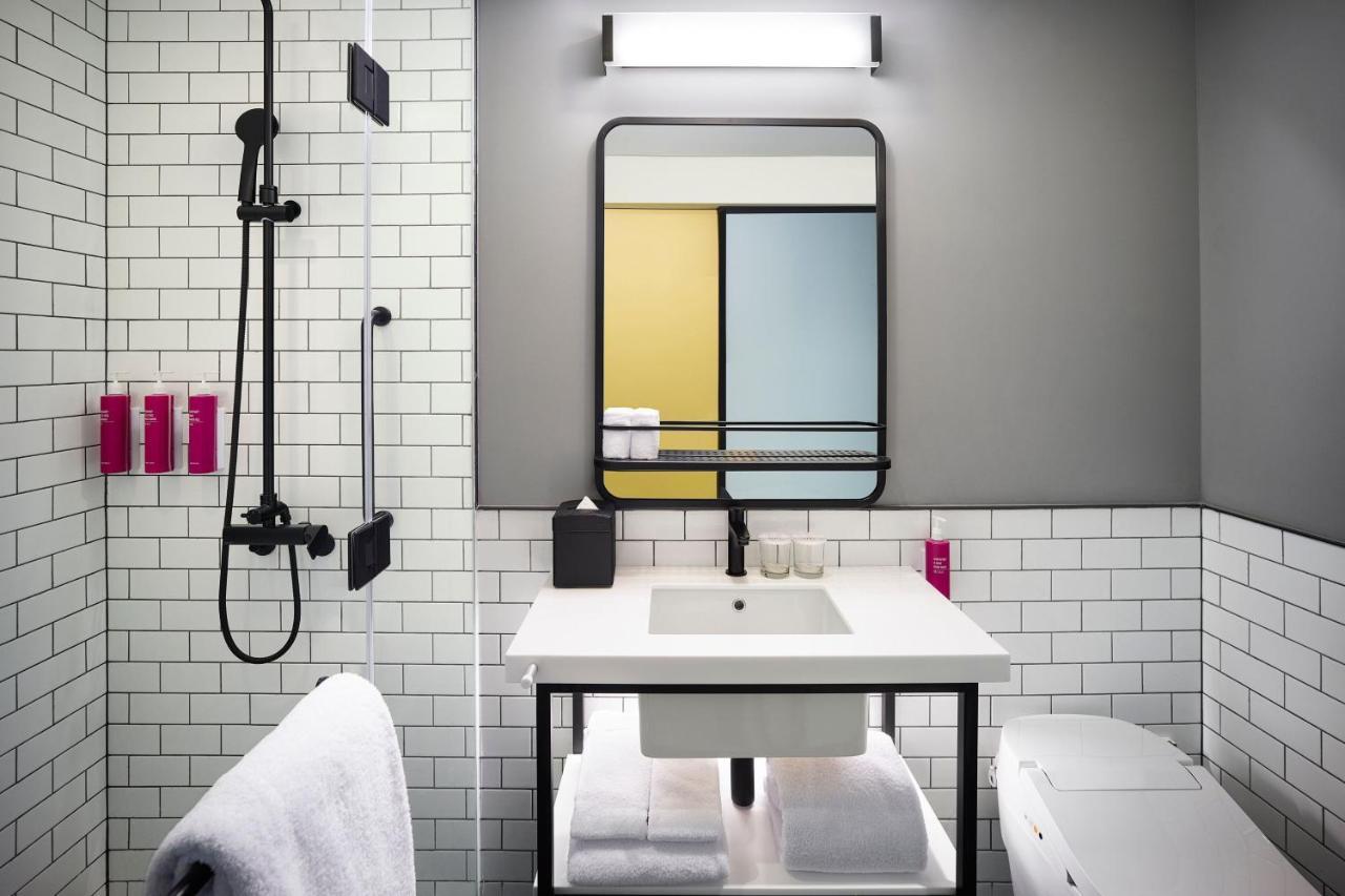 Hotel Moxy Myeongdong