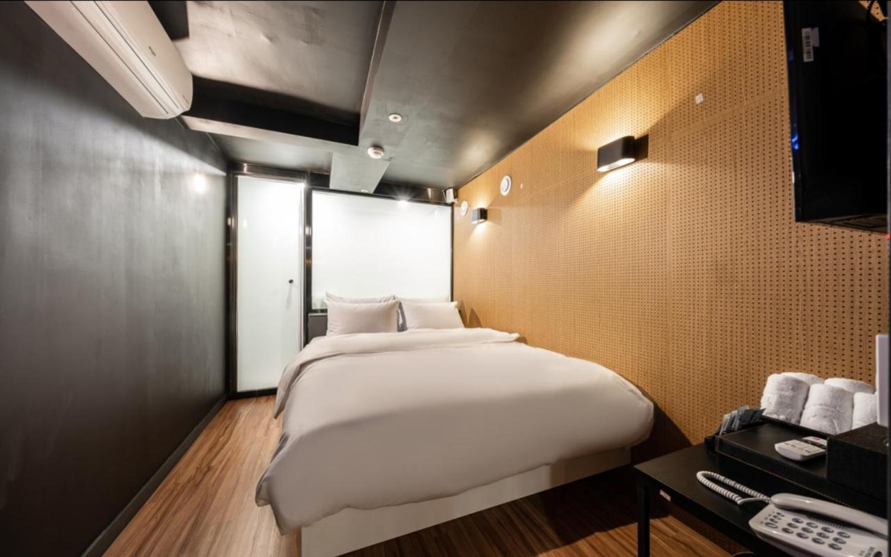 Hotel Shinchon Wol