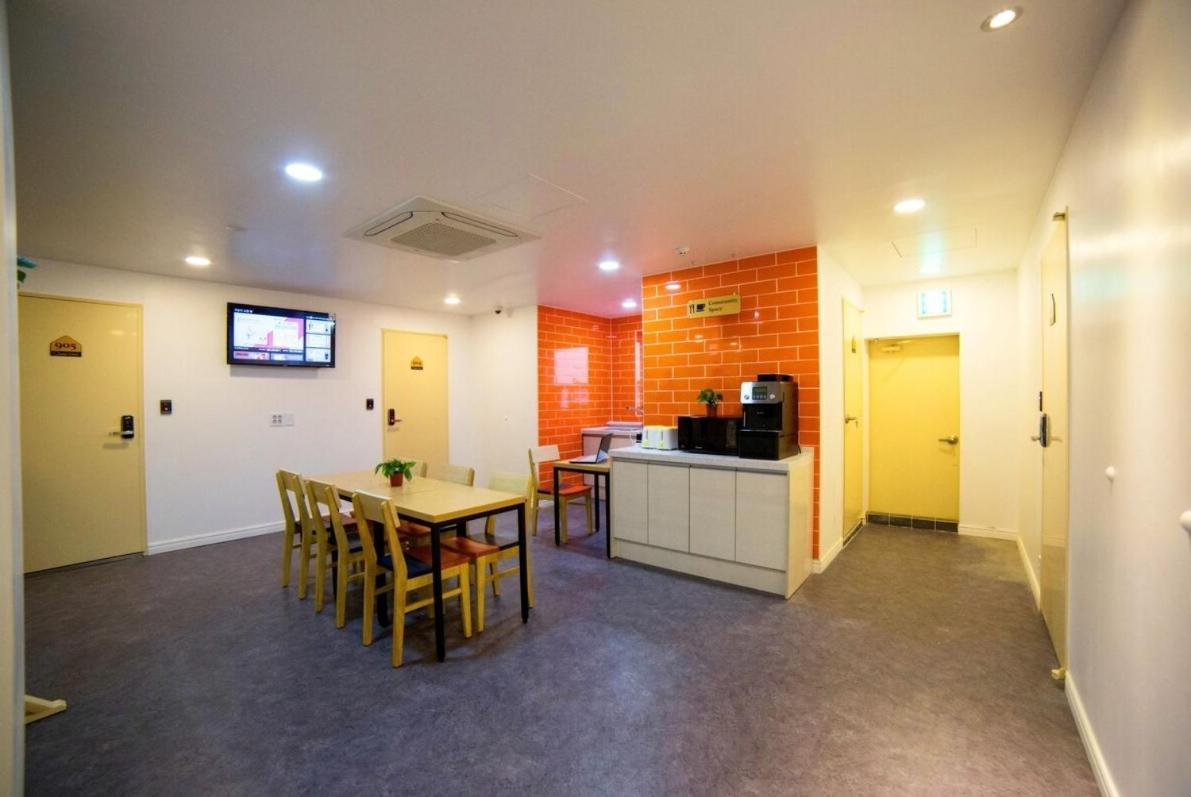 Hostel In Blue