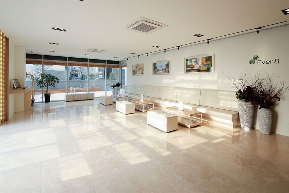 Ever8 Serviced Aparthotel 3*