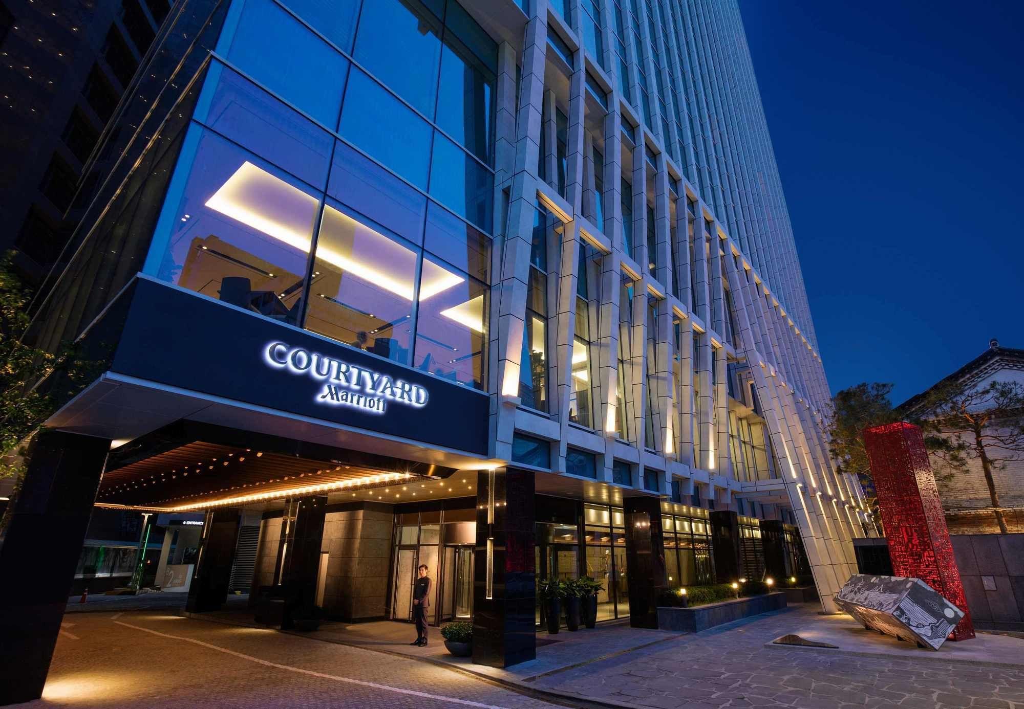 Hotel Courtyard By Marriott Namdaemun 4*