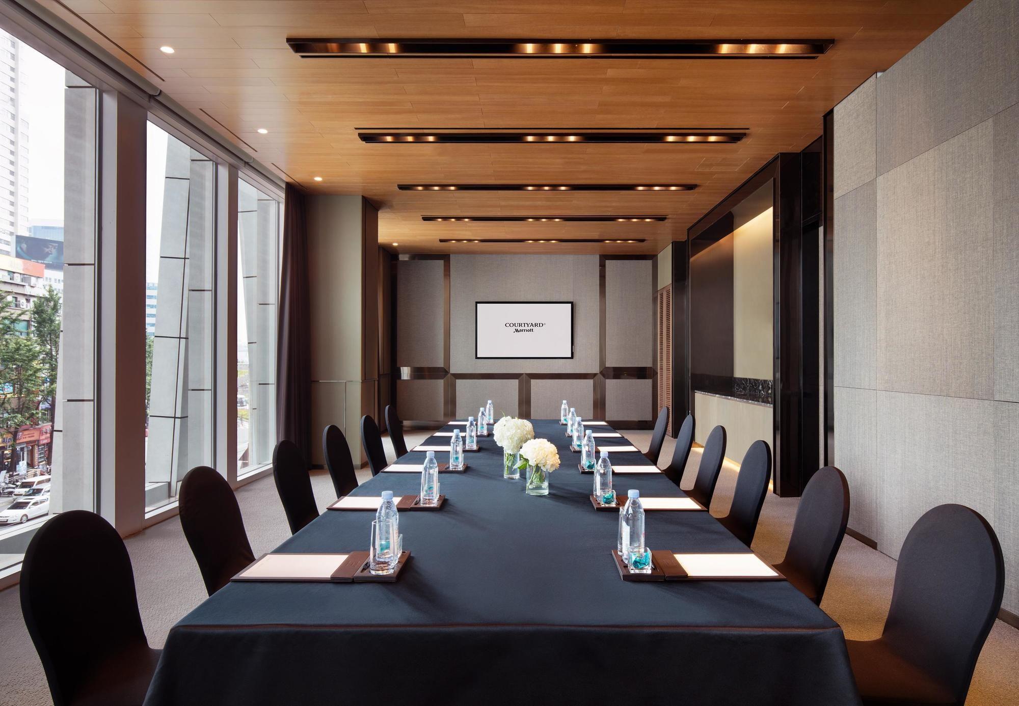 Courtyard By Marriott Namdaemun 4* Seoul