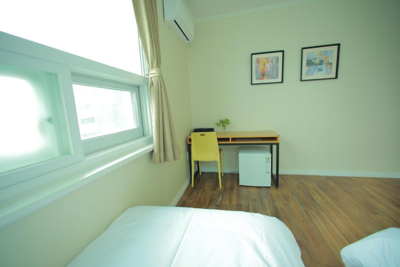 Slow Vibe Myeongdong Guest house *