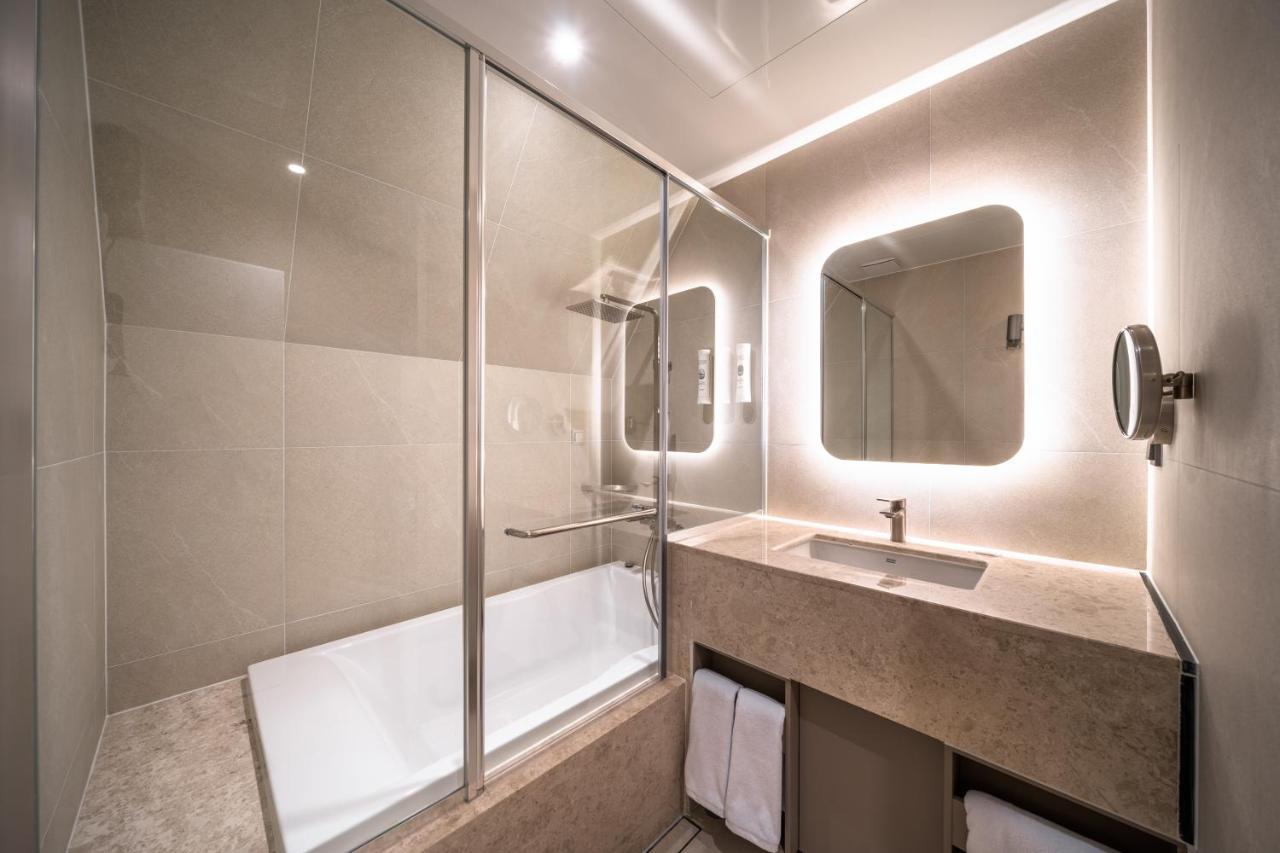 Comfort Yeouido Hotel