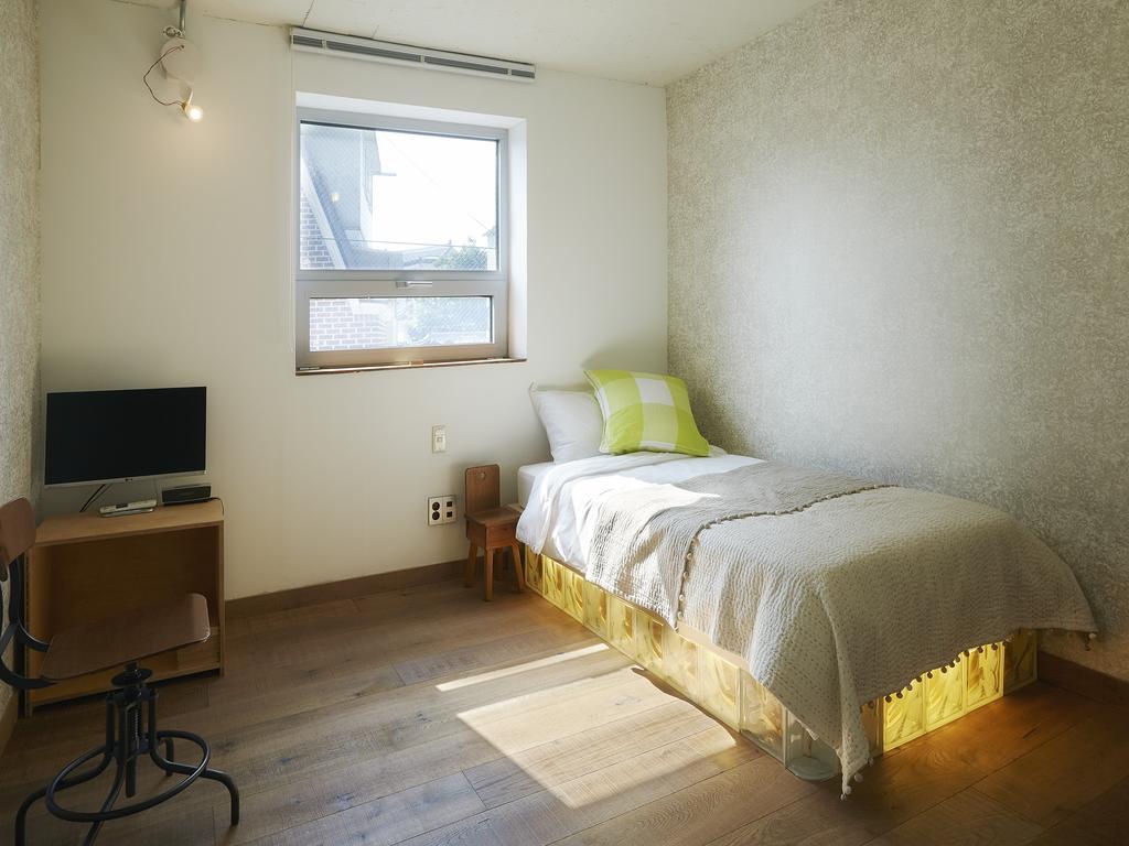 A House Guest house