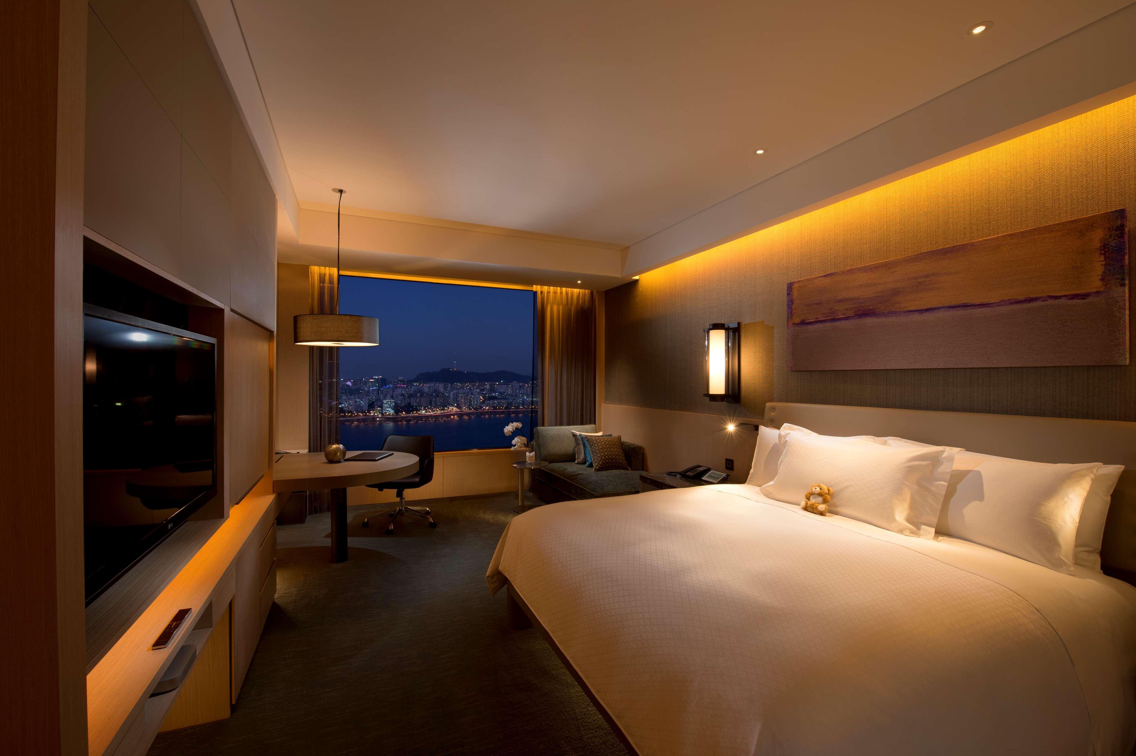 Conrad Hotel 5*
