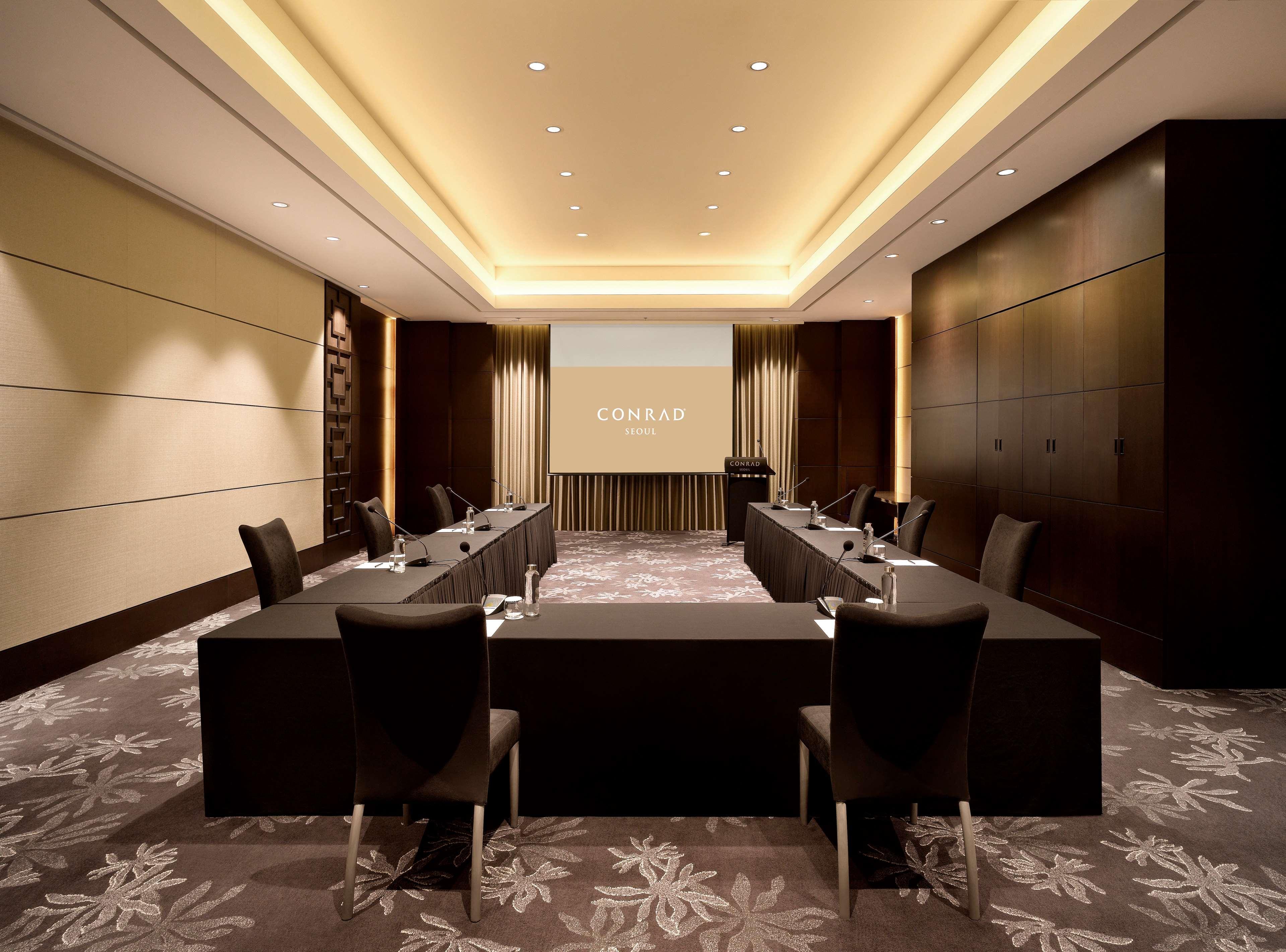 Conrad Hotel 5*