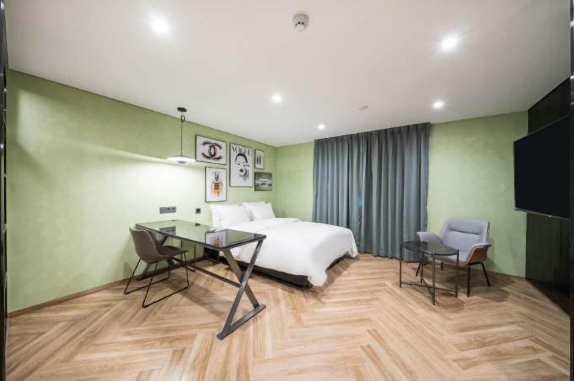 Amourex Hotel 3*