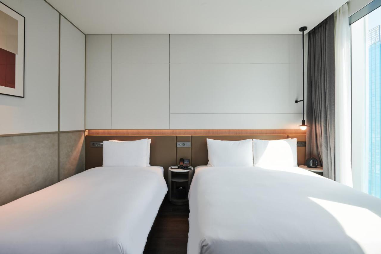 Nine Tree Premier Rokaus Hotel Seoul Yongsan 4*