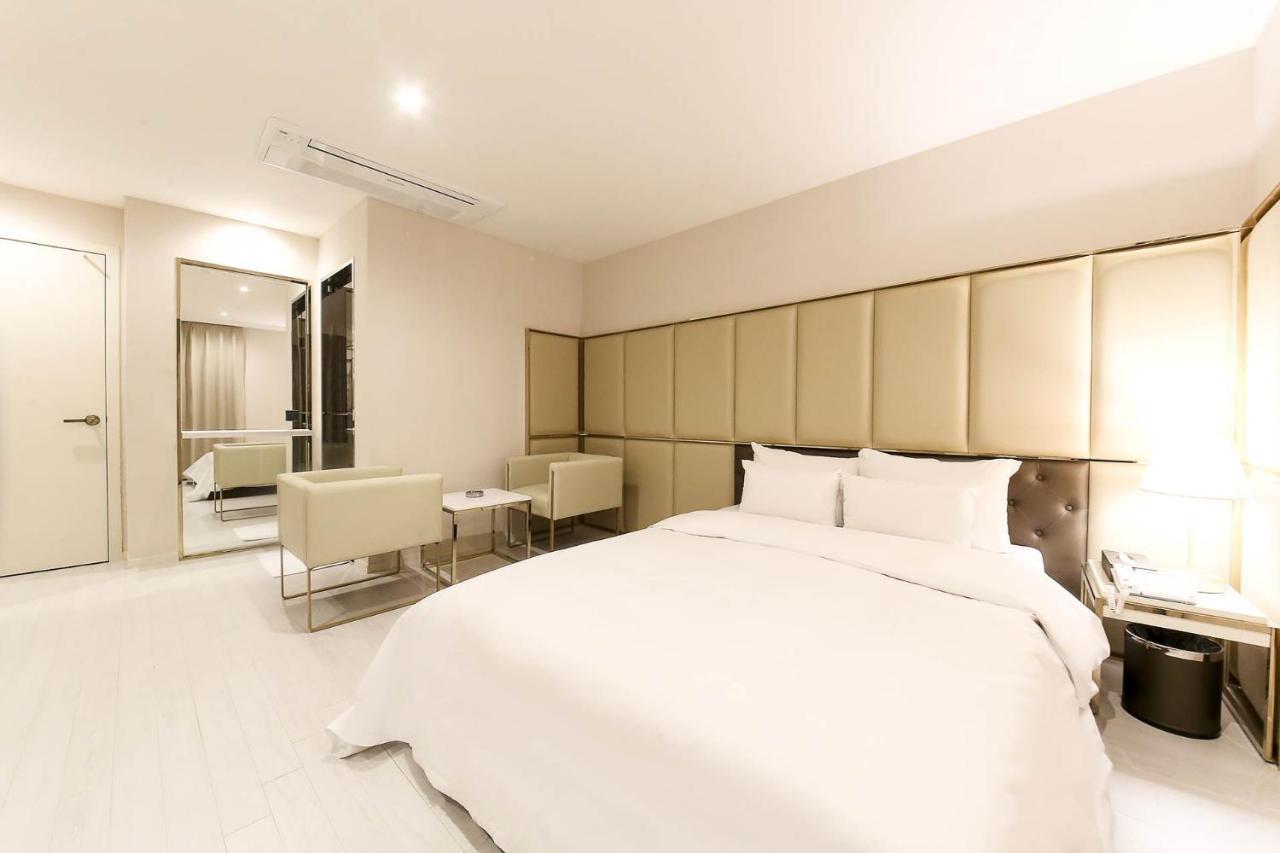 Hotel Star Premier Yeoksam 2*