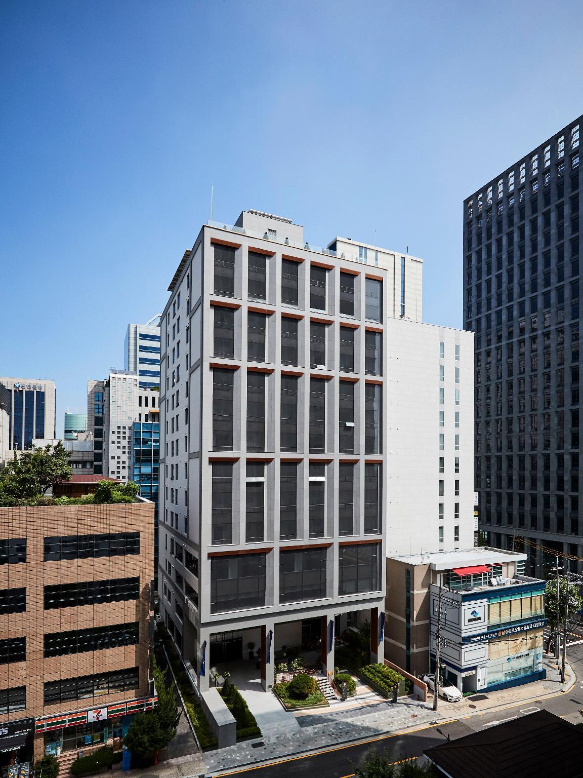 Newv Hotel 3*