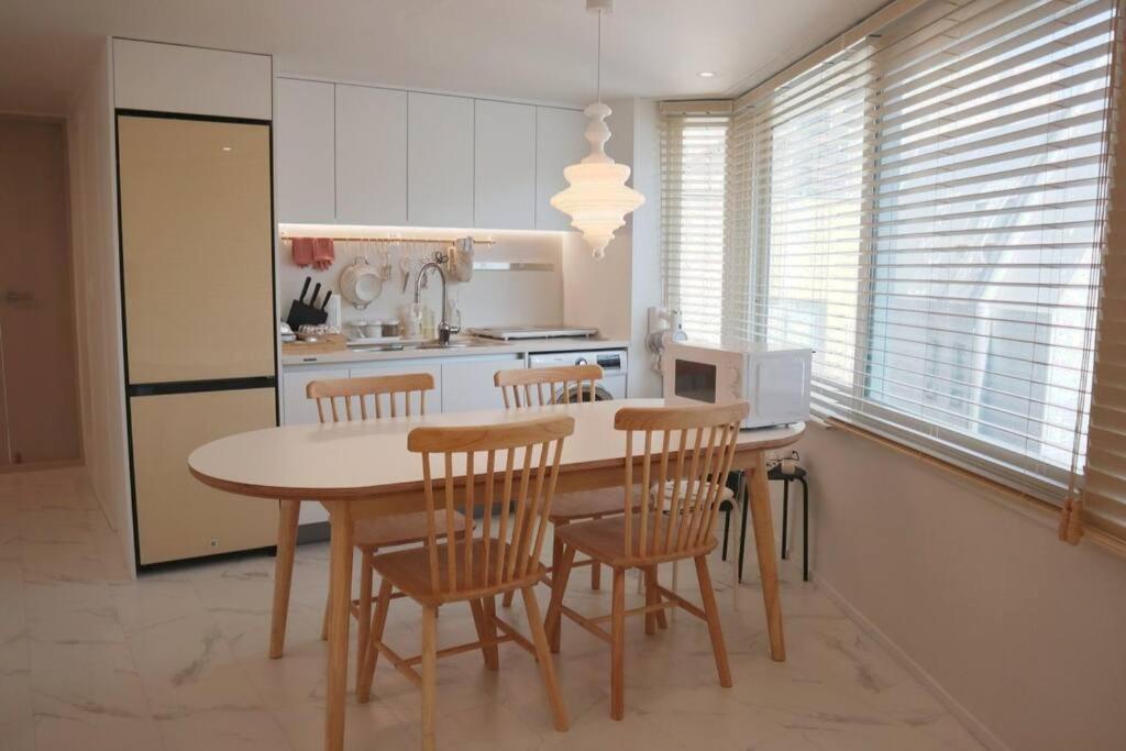 Bridgestar001 Gangnam Sinsa Station Garosugil 6 Guests Apartamento *