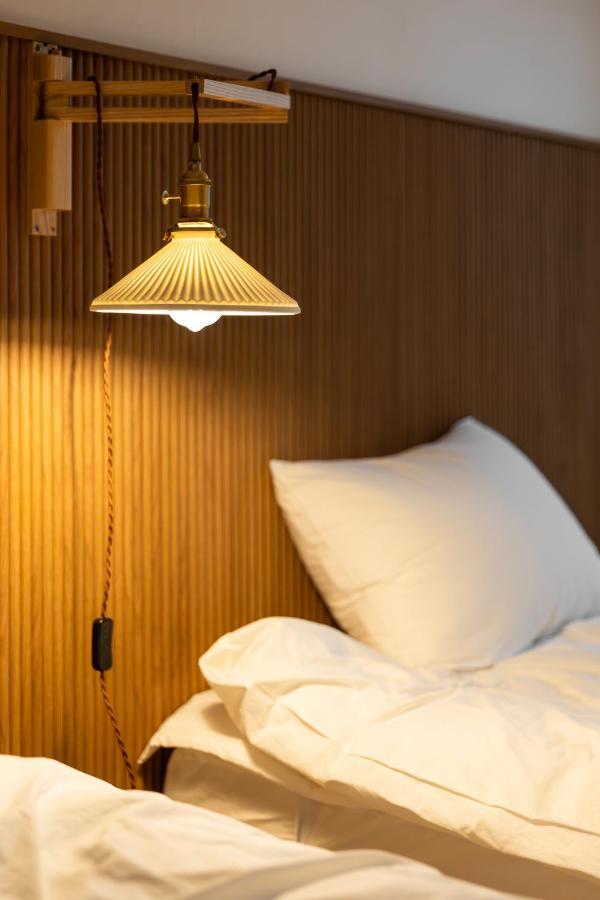 Apartamento Free Pick-up, 4 Beds, Near Gangnam, Hongdae, Subway 8 Mins, Spacious